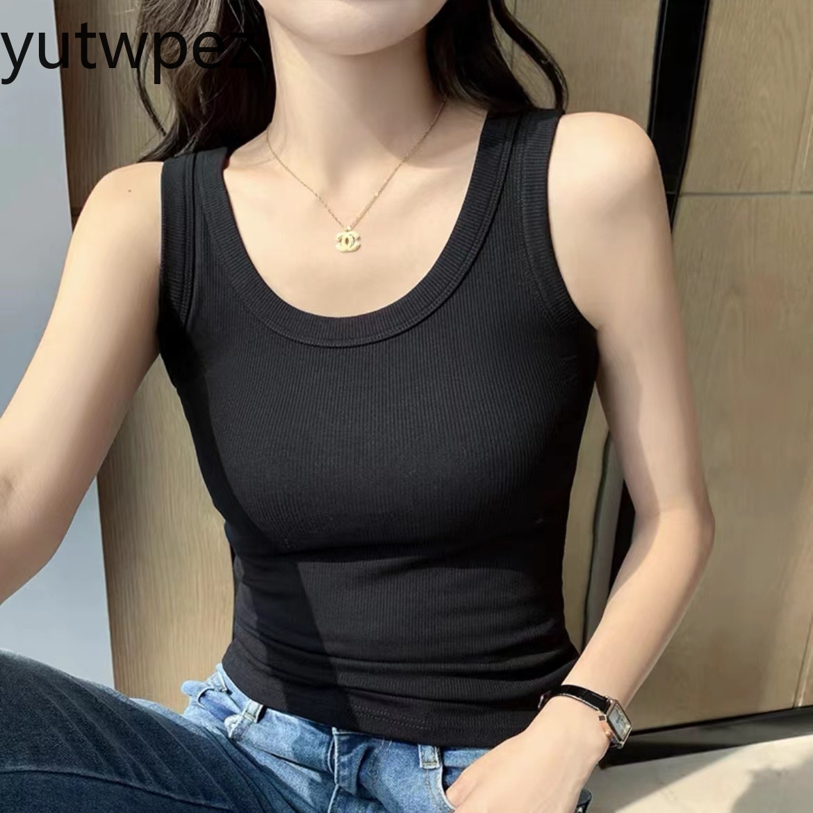 Tank Top Breathable - Damska bluzka na ramiączkach z jedwabiu